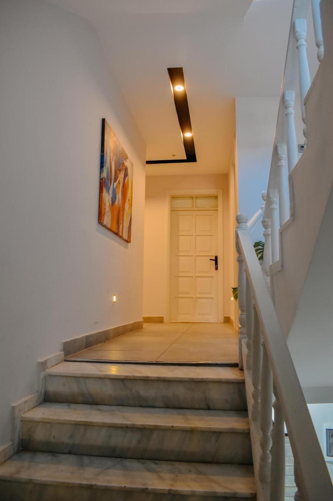 La Sorella Butik Hotel Далян Екстериор снимка