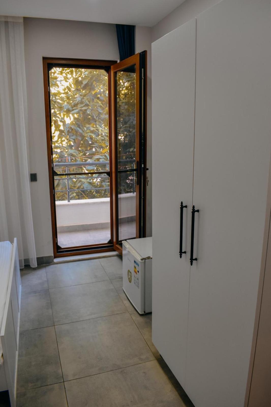 La Sorella Butik Hotel Далян Екстериор снимка